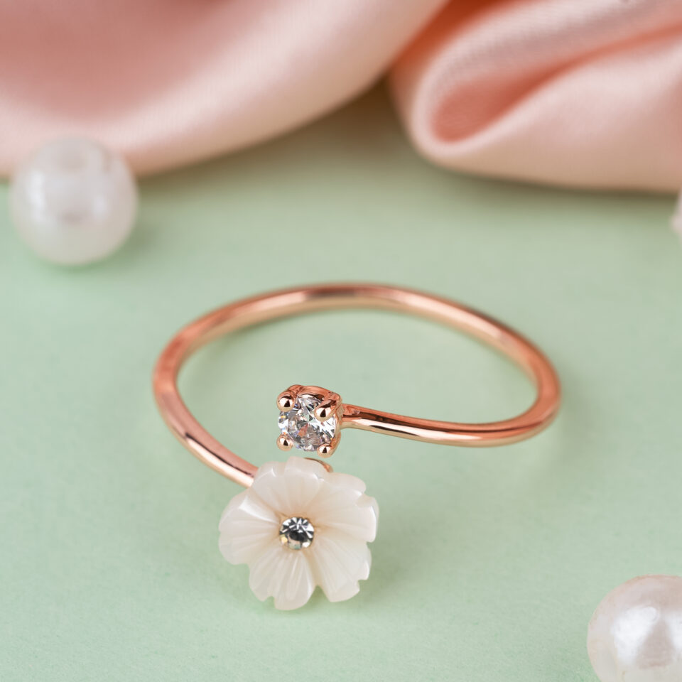 Rose Gold Dainty Flower Ring