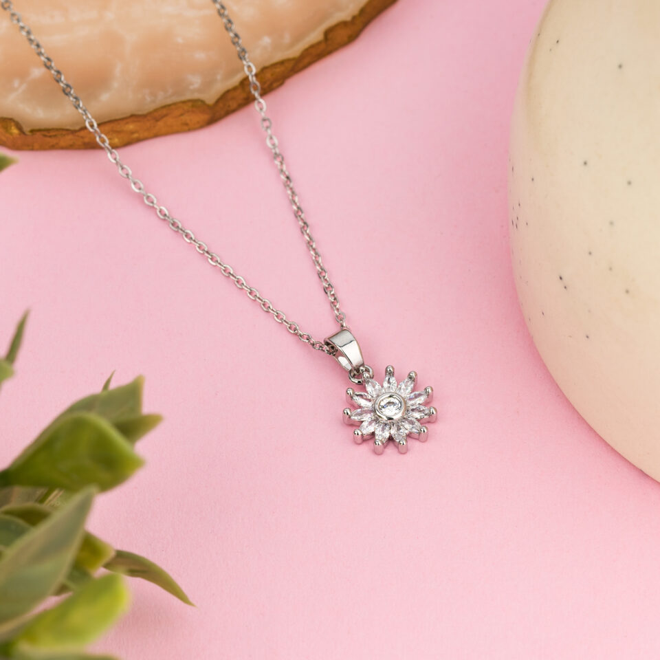 Silver Dainty Daisy Dream Necklace