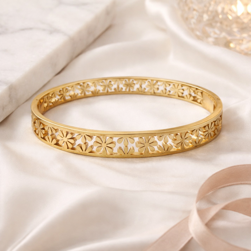 Daisy Floral Crystal Bracelet – 18K Gold Plated