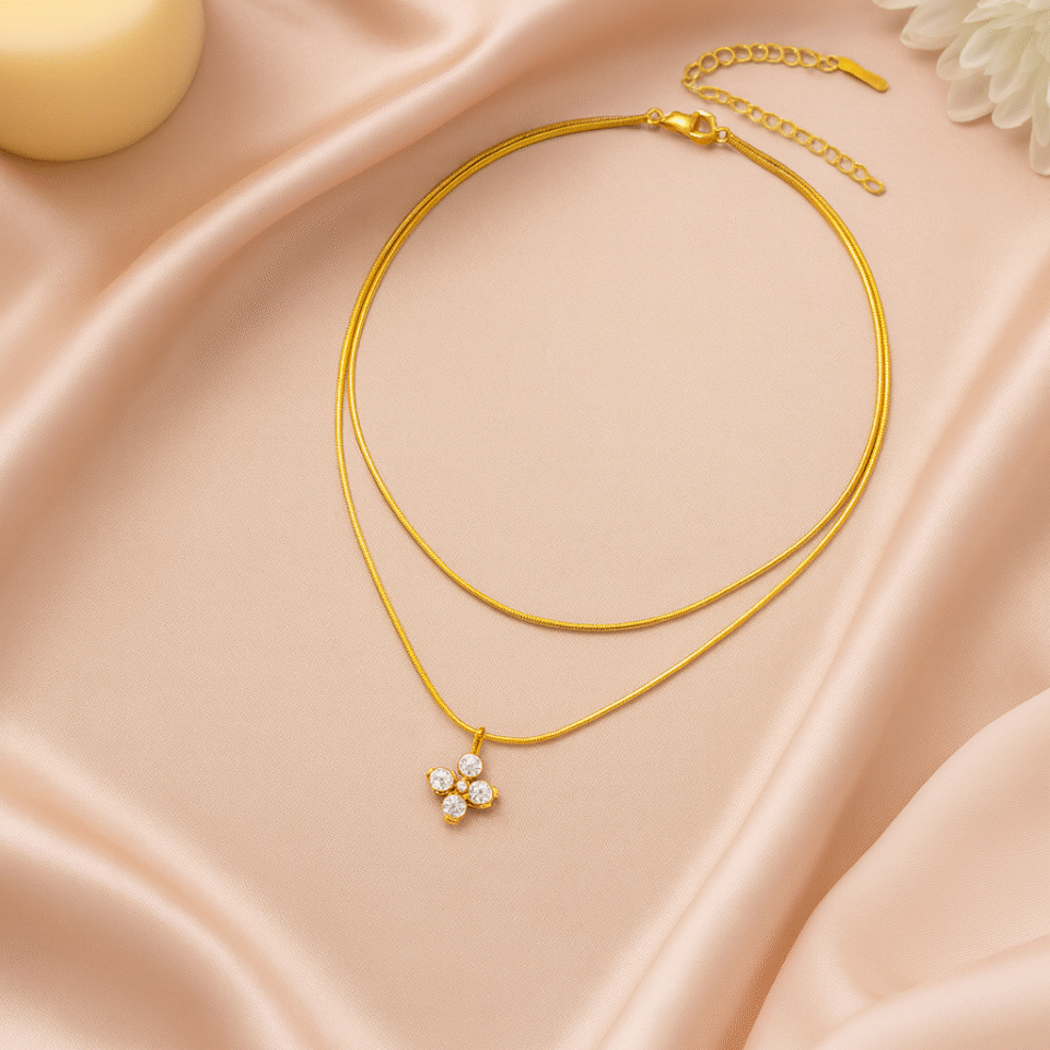 Charmiq Double Layered Clover Necklace 3