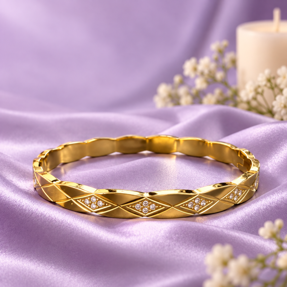 Charmiq Quilted Diamond Crystal Bangle – 18K Gold Plated Hinged Bracelet